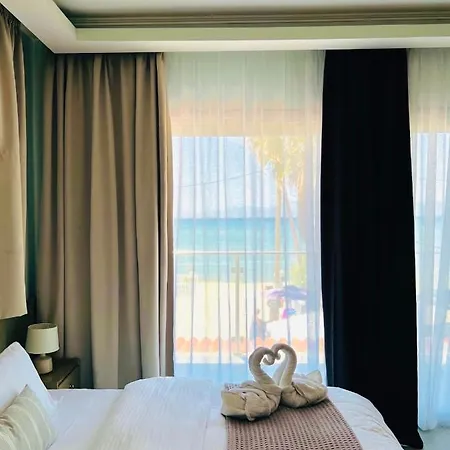 Lejlighedshotel Sunrose Acharavi (Corfu)