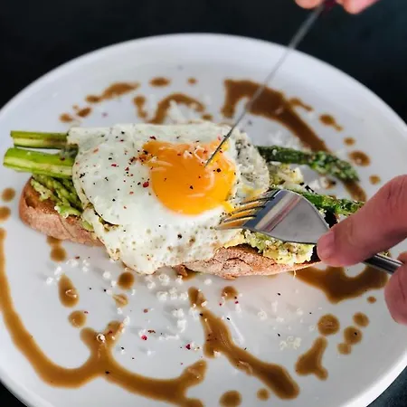 Ξενοδοχείο με διαμερίσματα Sunrose Αχαράβη