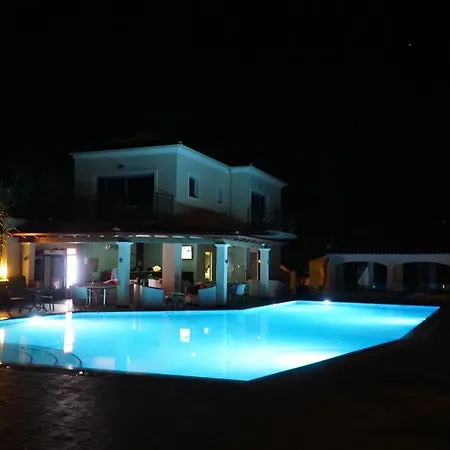 Sunrose Aparthotel 3*