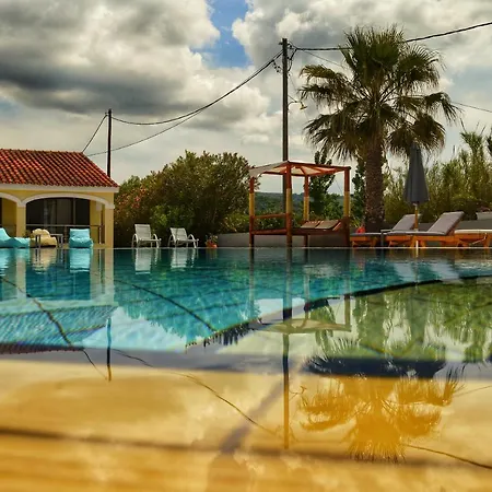 Sunrose Aparthotel 3*